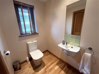 GUEST WC
